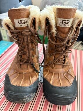 UGG Tan Shearling-Lined Lined Boot Interior
